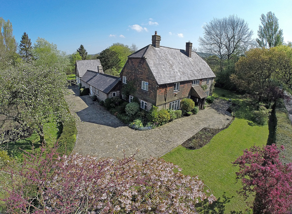 The potential of UAV photography for estate Agents is considerable